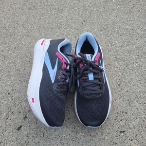 Brooks Ghost Max Sneaker Women Size 7D Wide